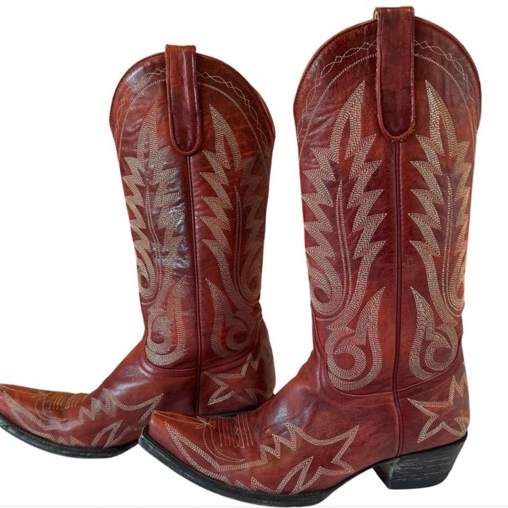 Bundle of boots and shoes!